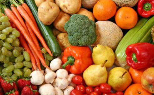 Pacjenci cierpiący na łuszczycę powinni włączyć do swojej diety warzywa i owoce. 